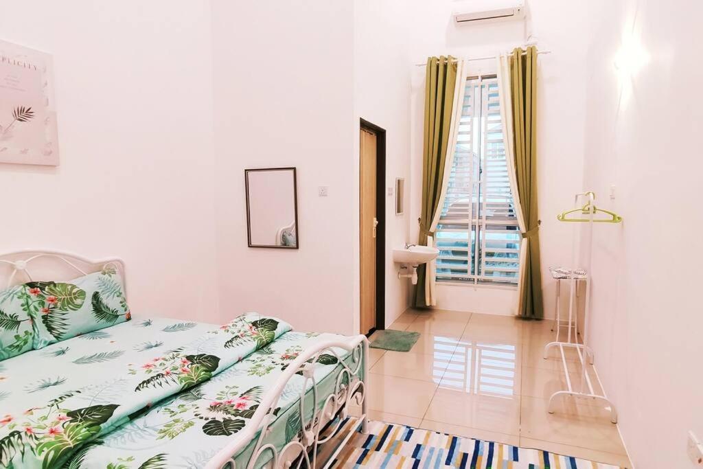 Ddiana Wifi 4 Airconds Rumah percutian Alor Setar